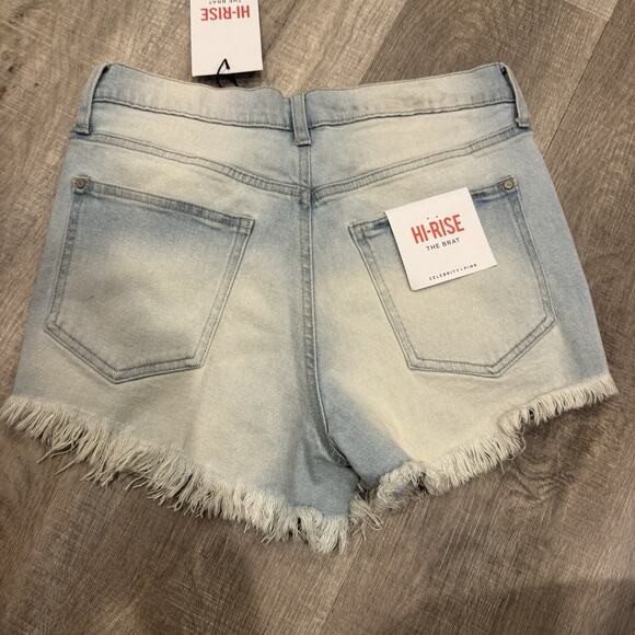 Celebrity Pink Women's Hi-Rise Denim Shorts Distressed Light Wash Shorts 11 New - Picture 4 of 7